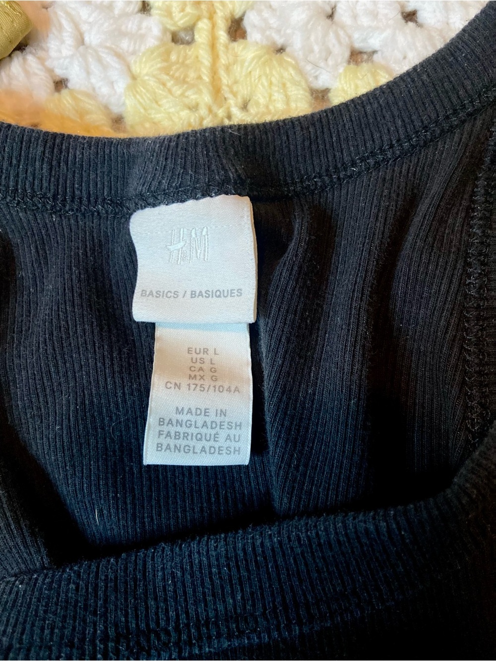 H&M Black Racerback Tank Top - Picture 3 of 5